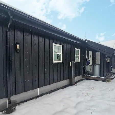 Cozy In Ulnes With Sauna Brujordet