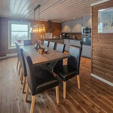 Cozy In Ulnes With Sauna Feriehus