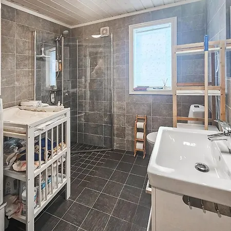 Дом отдыха Cozy In With Sauna Ulnes